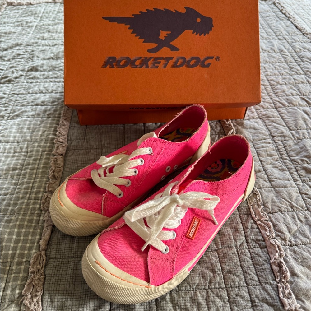 Rocket Dog Fuchsia Canvas Shoes
